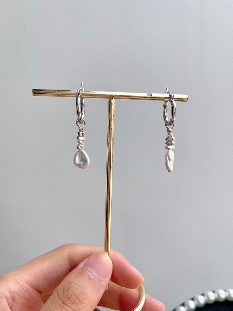 #PN674 Freshwater Pearl Necklace & Earrings Set| 碎银子|Irregular Stone Pearl| Blue-silver Lustre| Rare| Delicacy