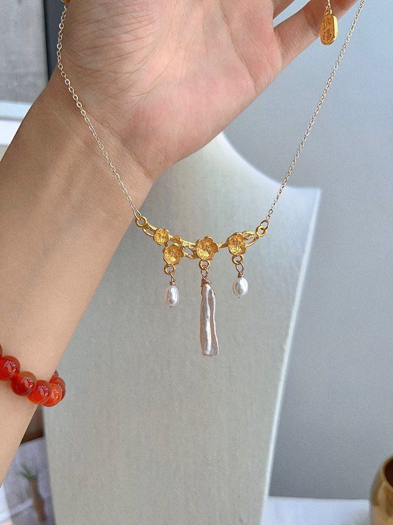 #PN678 Traditional Style |Flower on Branch Design| Freshwater Pearl Necklace | Natural Stone| Lute Shaped| Rice Lustrous Pearl