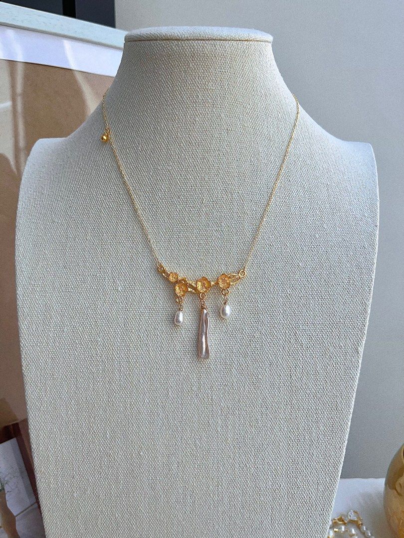 #PN678 Traditional Style |Flower on Branch Design| Freshwater Pearl Necklace | Natural Stone| Lute Shaped| Rice Lustrous Pearl