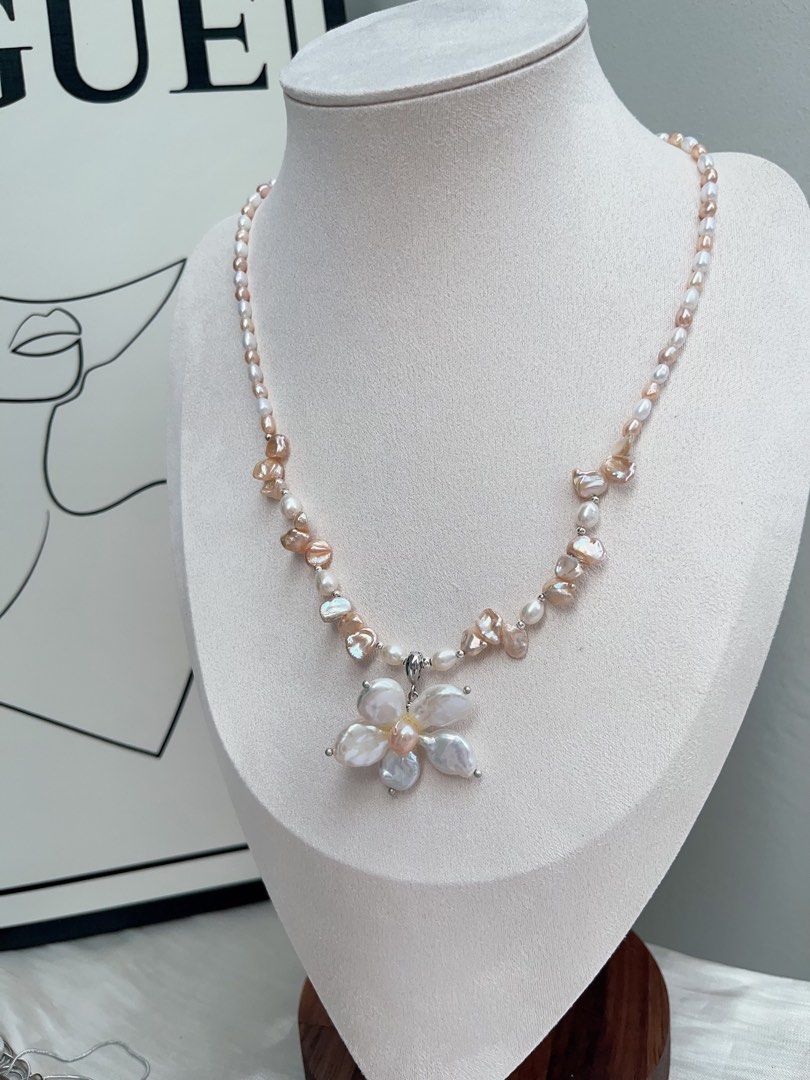#PN894 Freshwater Pearl Necklace | Champagne Petals| White Flower Pendant | Removable | Lustrous | Iconic Design| The Pearl Piece You Need Now| Holiday Gifts 🎁