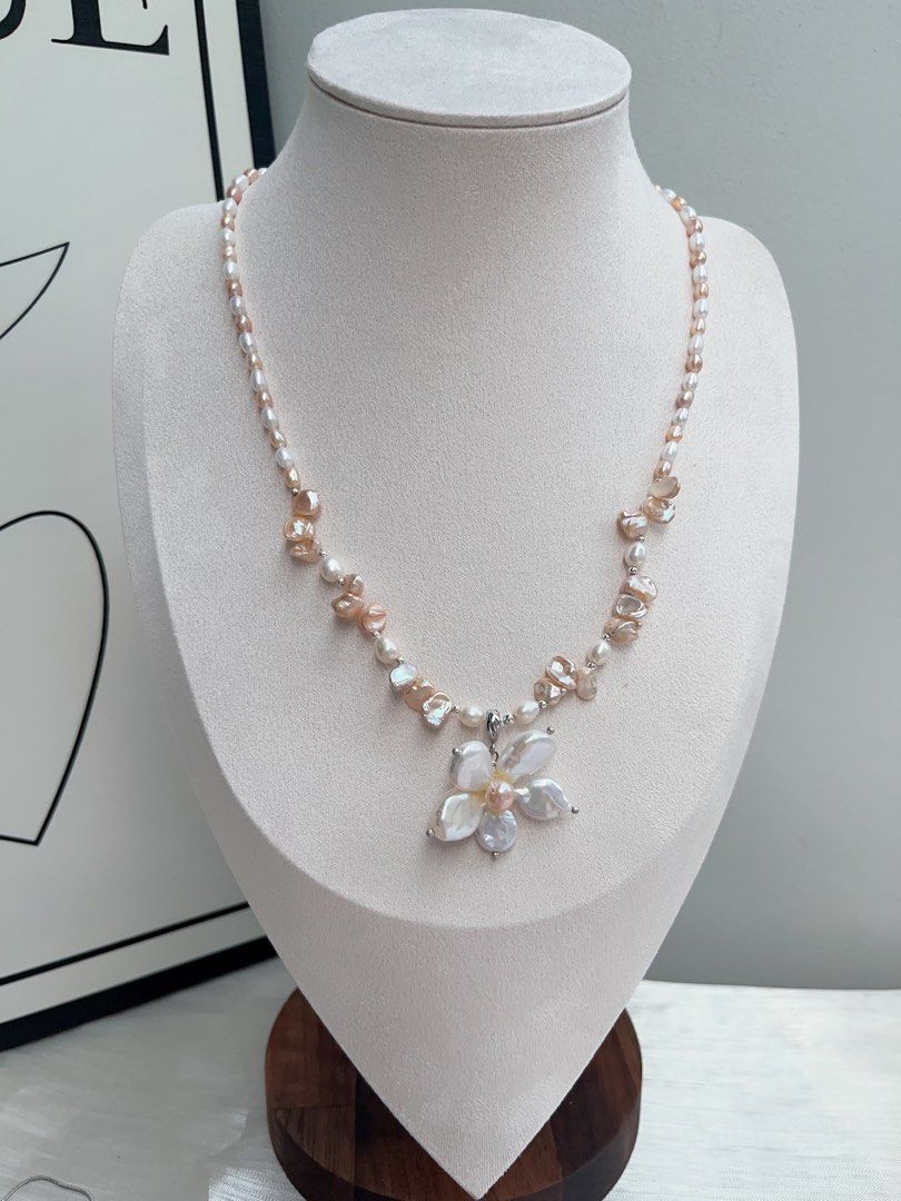 #PN894 Freshwater Pearl Necklace | Champagne Petals| White Flower Pendant | Removable | Lustrous | Iconic Design| The Pearl Piece You Need Now| Holiday Gifts 🎁