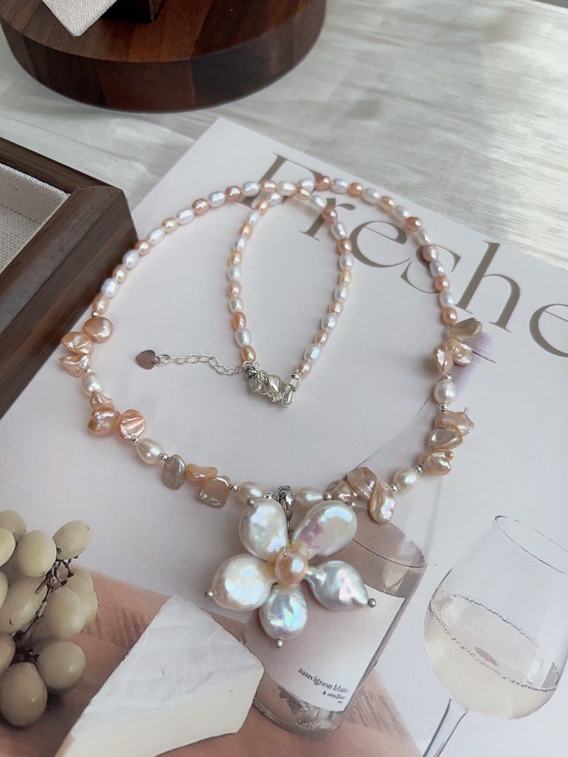 #PN894 Freshwater Pearl Necklace | Champagne Petals| White Flower Pendant | Removable | Lustrous | Iconic Design| The Pearl Piece You Need Now| Holiday Gifts 🎁