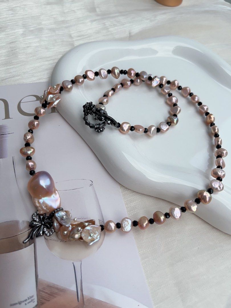 #PN897[Floral Series] Freshwater Pearl Necklace | Dark Lolita | Gothic Style| Petals, Fishtail Baroque | Spinel| Black Butterfly Pendant | Mood Changer