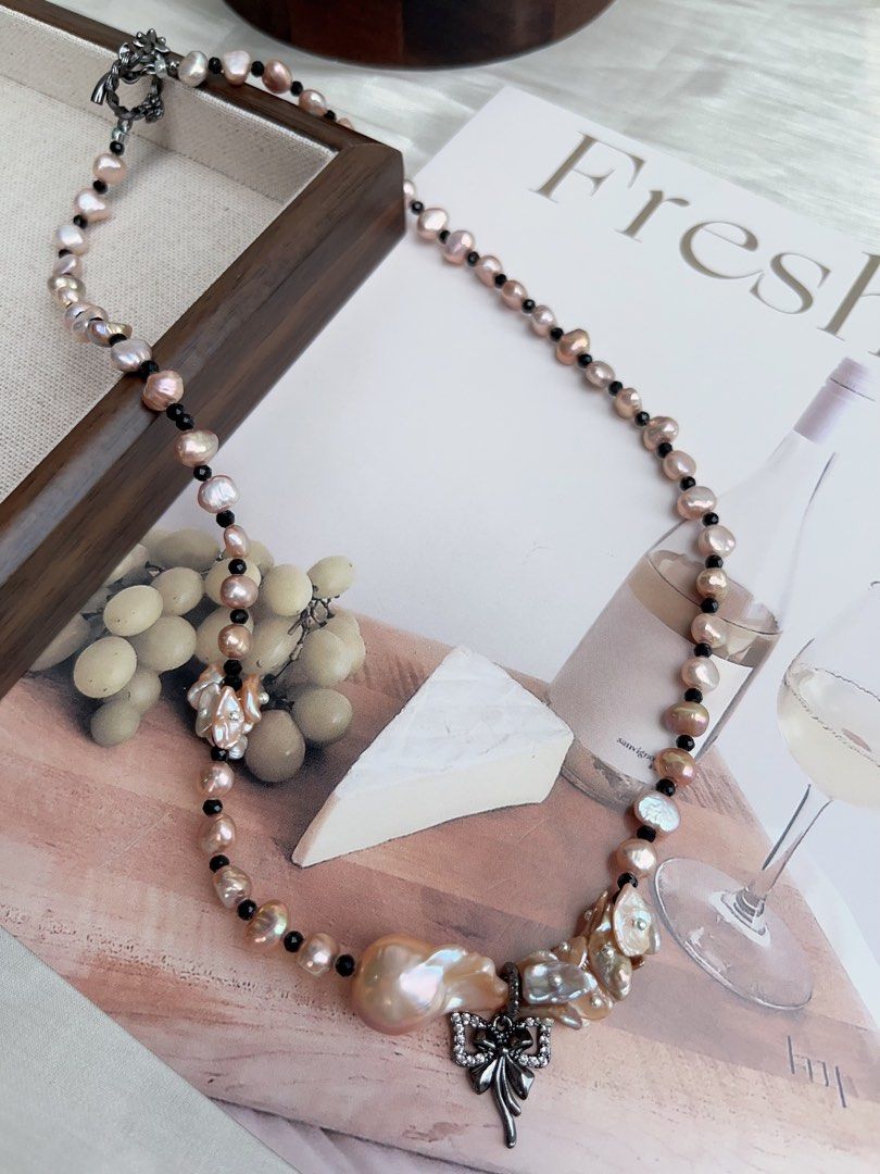 #PN897[Floral Series] Freshwater Pearl Necklace | Dark Lolita | Gothic Style| Petals, Fishtail Baroque | Spinel| Black Butterfly Pendant | Mood Changer