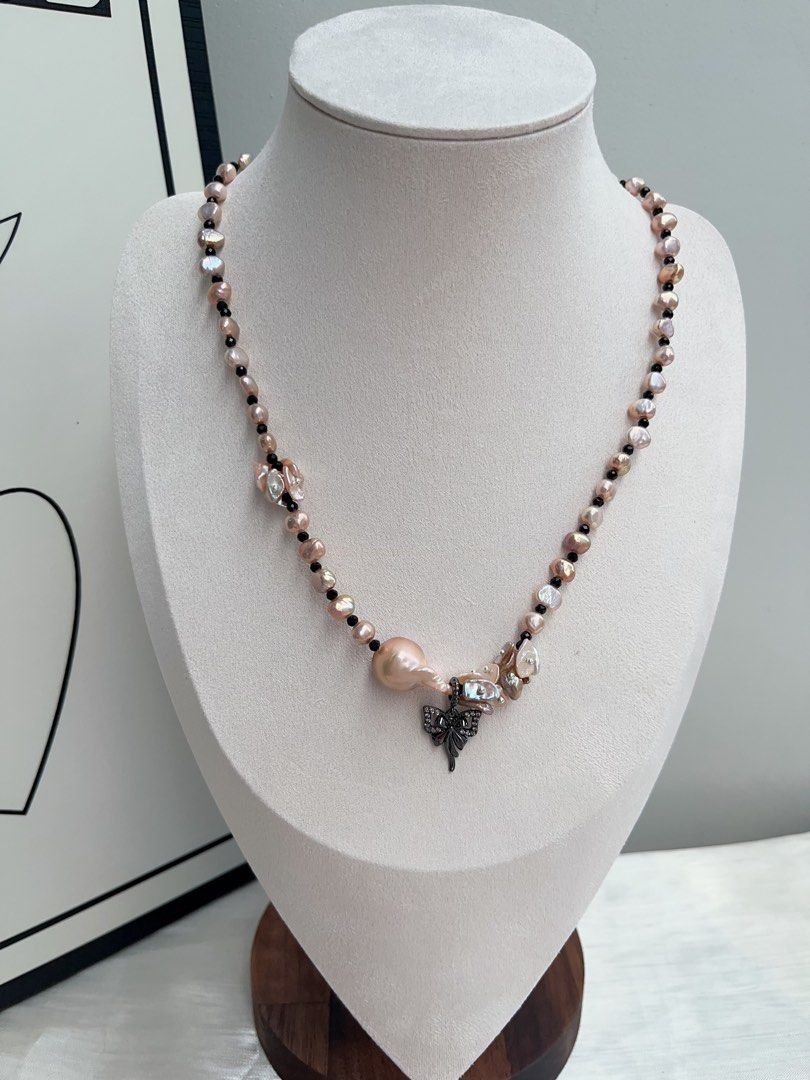 #PN897[Floral Series] Freshwater Pearl Necklace | Dark Lolita | Gothic Style| Petals, Fishtail Baroque | Spinel| Black Butterfly Pendant | Mood Changer