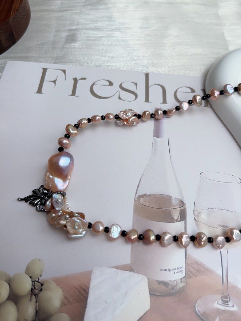 #PN897[Floral Series] Freshwater Pearl Necklace | Dark Lolita | Gothic Style| Petals, Fishtail Baroque | Spinel| Black Butterfly Pendant | Mood Changer