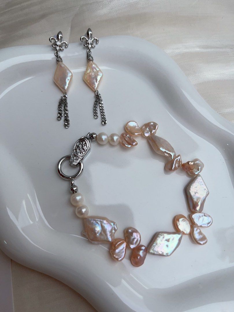 #PN909 Freshwater Pearl Necklace & Bracelet & Earrings Set | Rhombus Pearls| Can Connect to Wear as Long| Light Champagne Shade| Lustrous | Perfect for Gift