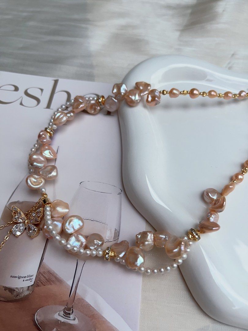 #PN940 Freshwater Pearl Necklace | Flying Butterfly 🦋 | Light Champagne Gold Lustre| Petals & Laces| 3mm Baby Pearl | Dangling 💧 Waterdrop | Sophisticated, Chic