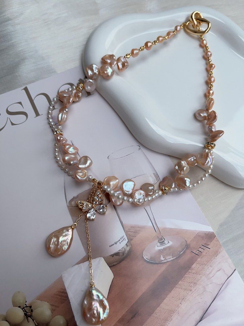 #PN940 Freshwater Pearl Necklace | Flying Butterfly 🦋 | Light Champagne Gold Lustre| Petals & Laces| 3mm Baby Pearl | Dangling 💧 Waterdrop | Sophisticated, Chic