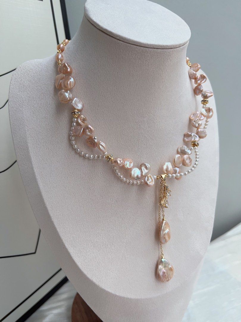 #PN940 Freshwater Pearl Necklace | Flying Butterfly 🦋 | Light Champagne Gold Lustre| Petals & Laces| 3mm Baby Pearl | Dangling 💧 Waterdrop | Sophisticated, Chic