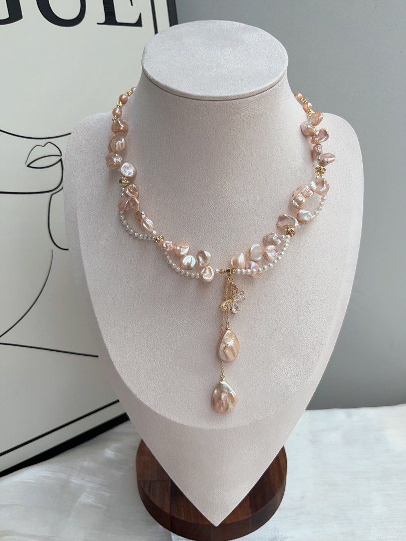 #PN940 Freshwater Pearl Necklace | Flying Butterfly 🦋 | Light Champagne Gold Lustre| Petals & Laces| 3mm Baby Pearl | Dangling 💧 Waterdrop | Sophisticated, Chic