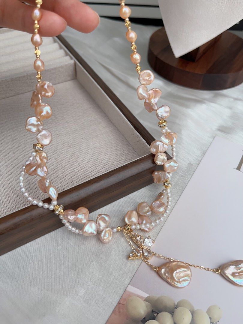 #PN940 Freshwater Pearl Necklace | Flying Butterfly 🦋 | Light Champagne Gold Lustre| Petals & Laces| 3mm Baby Pearl | Dangling 💧 Waterdrop | Sophisticated, Chic