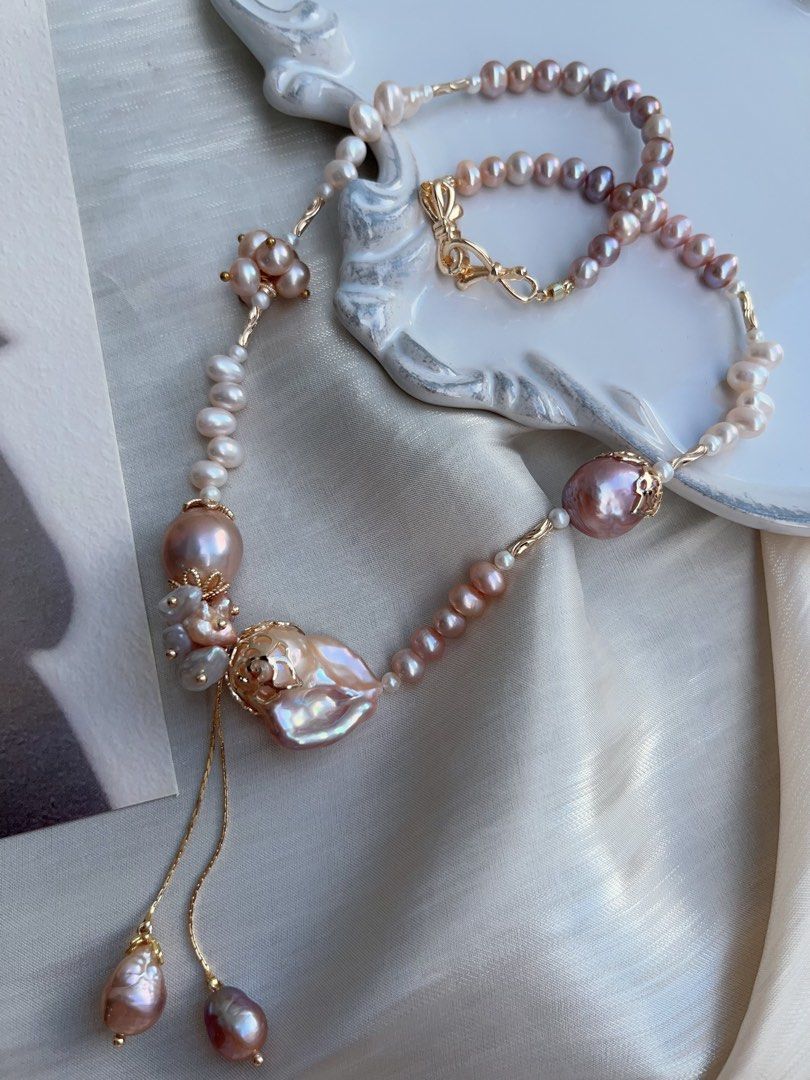 #PN941 [Floral Series] Freshwater Pearl Necklace | Big Fishtail Baroque | Avocado Lustre| 42cm| Excellent Lustre | Dangling Baroque | Petals| From the Sea to Your Jewelry Box