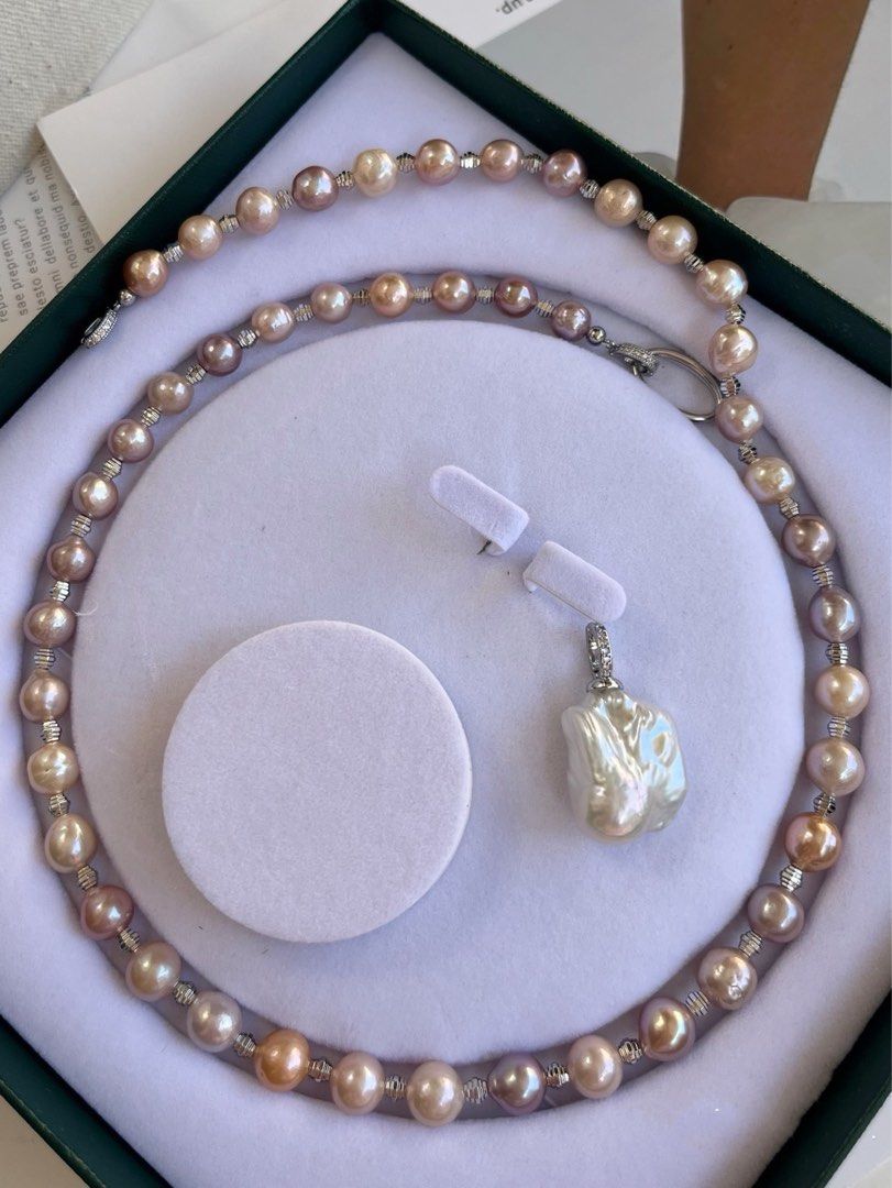 #PN475 Queens Style| Freshwater Pearl Necklace |Lustrous Edison Pearl|Mixed Colours|Big Removable Baroque Pearl Pendant