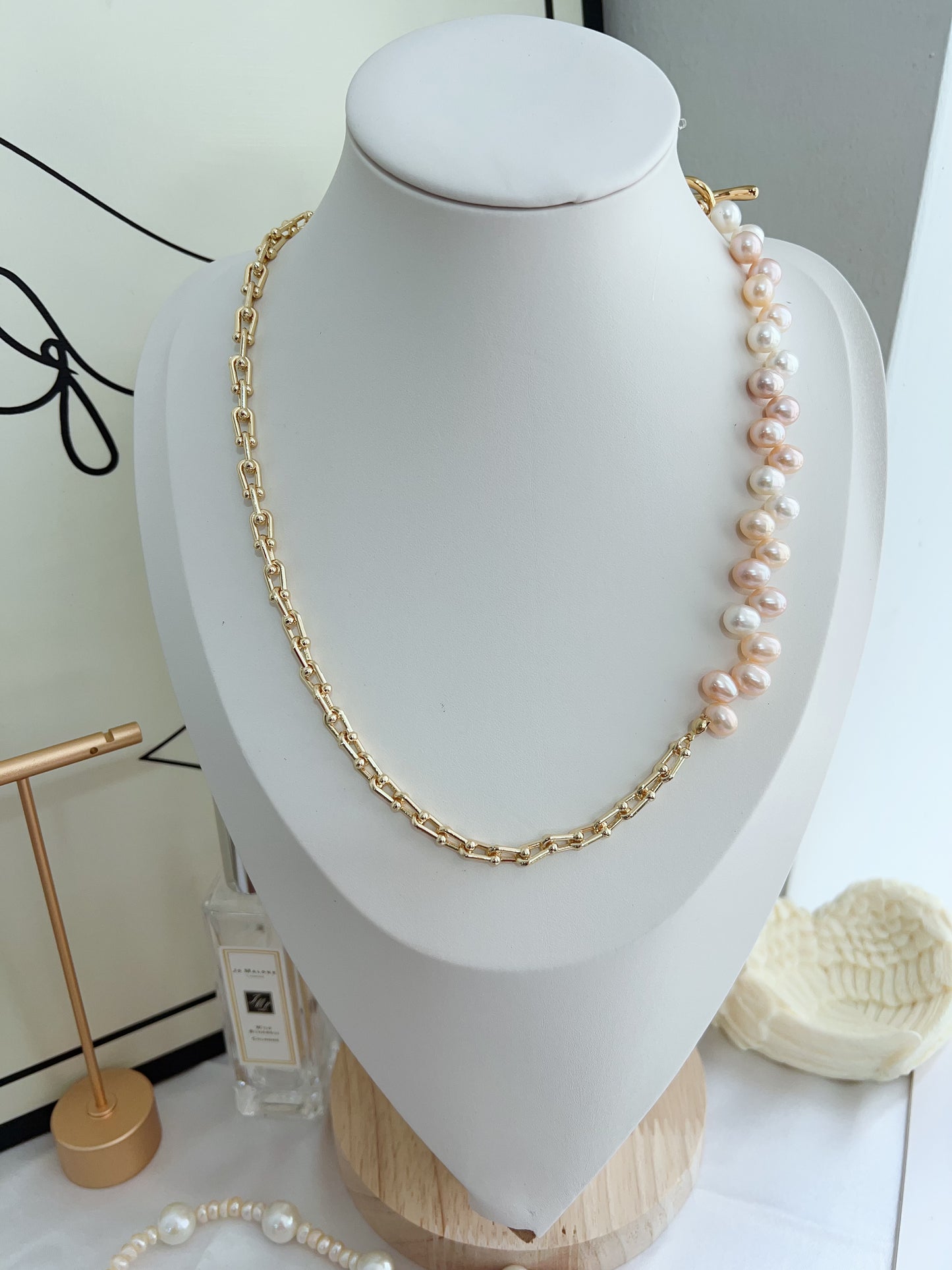 #PN1275 Freshwater pearl necklace lace pattern lustrous half chain half pearl design upfront clasp