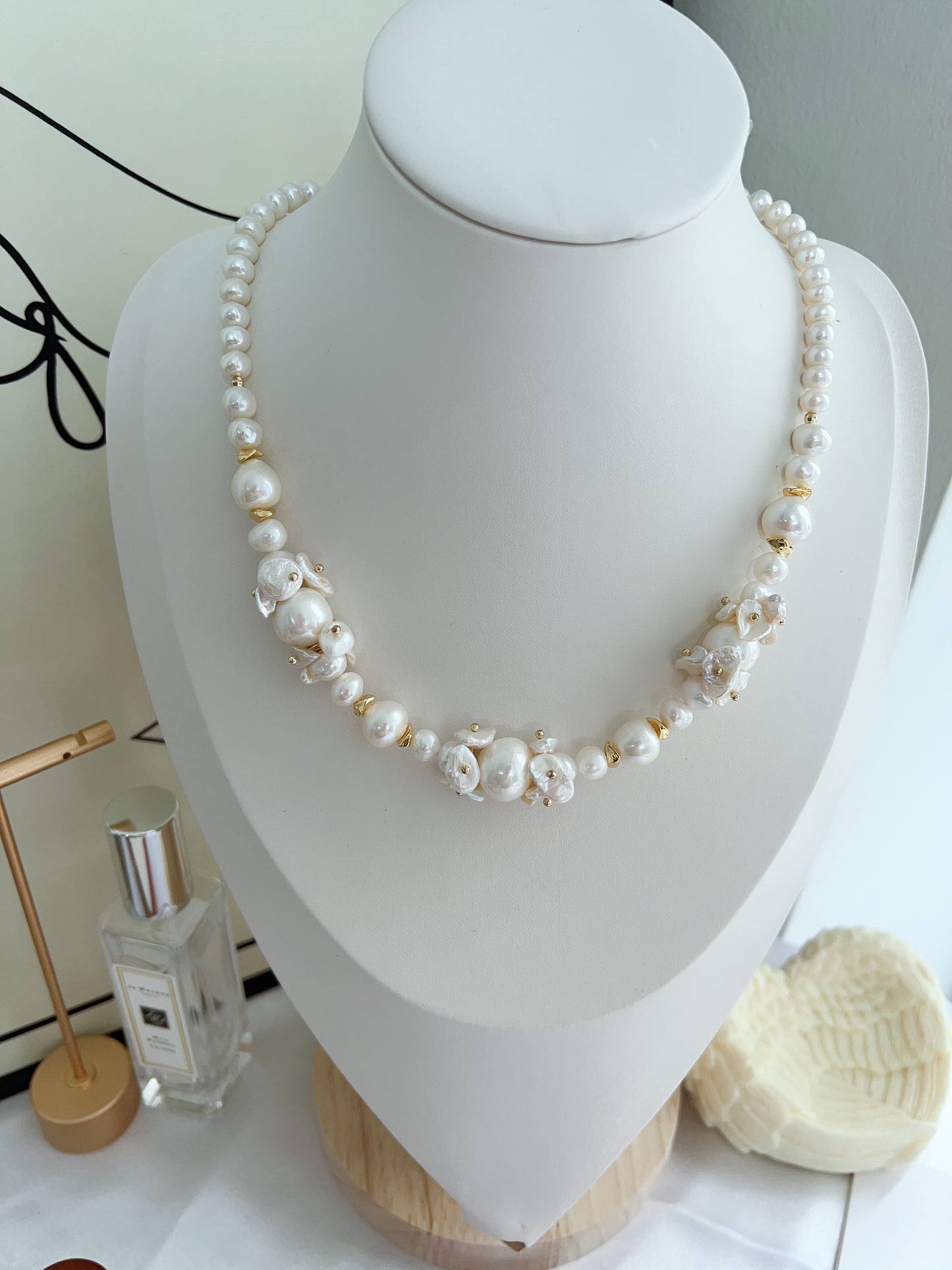 #PN1250 [Floral Series] Freshwater Pearl Necklace 42+5cm floral designs petal pearls excellent lustre