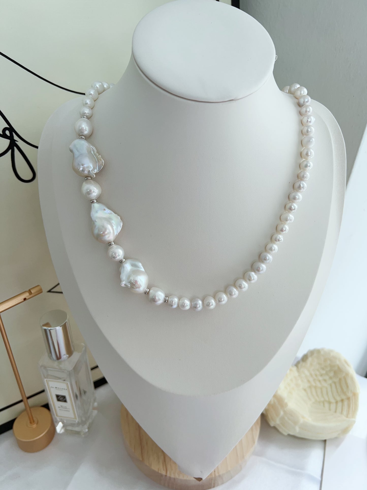 #PN1251 Freshwater Pearl Necklace 50cm lustrous fishtail baroque pearl asymmetrical design strong presence