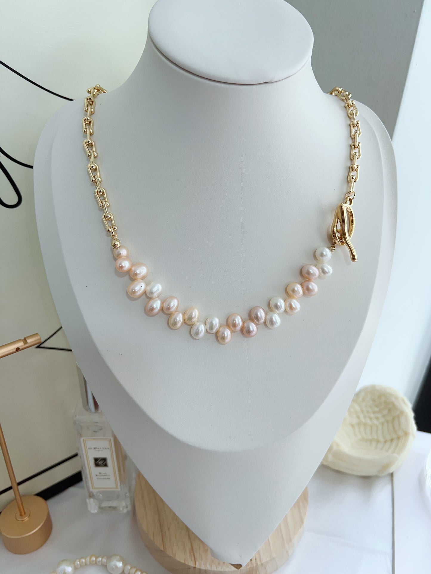 #PN1275 Freshwater pearl necklace lace pattern lustrous half chain half pearl design upfront clasp