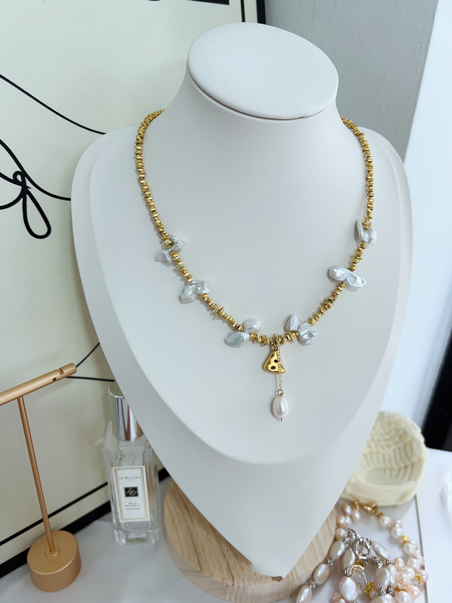 #PN1277 Freshwater pearl necklace & bracelet set irregular butterfly shaped pearl blue -silver lustre pendant cheese charm