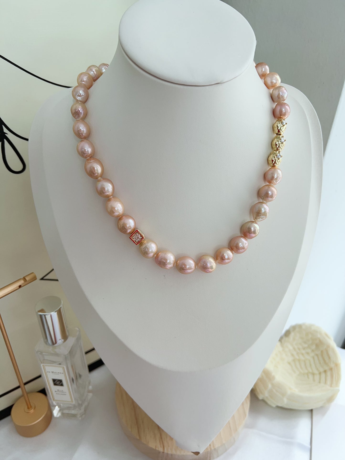 #PN1252 Freshwater Pearl Necklace 40cm lustrous golden wrinkle baroque pearl zircon