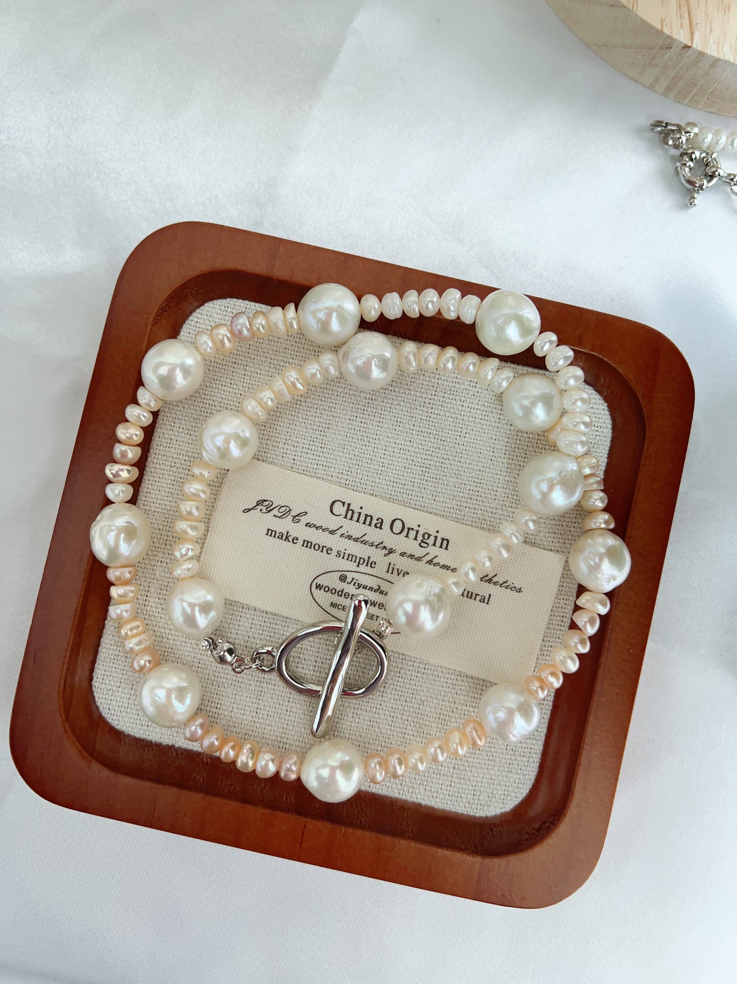 #PN1273 Freshwater pearl necklace gradient baby pearls big baroque pearl lustrous unique design